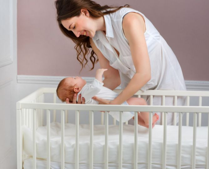 Regresión del sueño en bebés según la edad y cómo reaccionar.