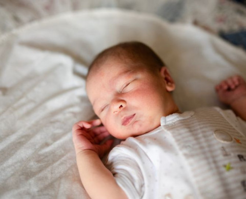 Les différentes méthodes d’endormissement pour les bébés : trouver celle qui convient à votre enfant