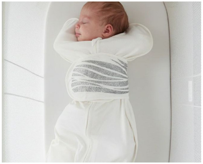 Emmaillotage bébé : jusqu'à quel âge pratiquer cette technique ?