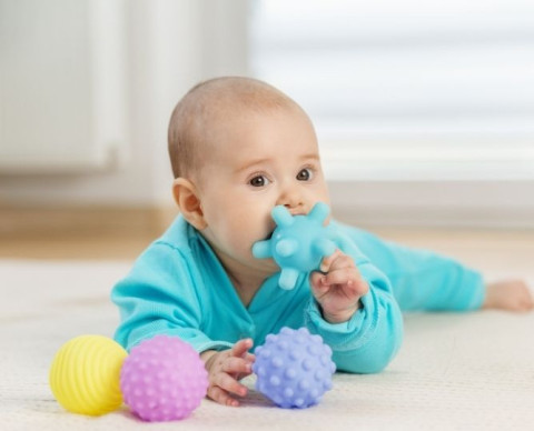 La position ventrale ou le tummy time en phase d’éveil : recommandations et bénéfices